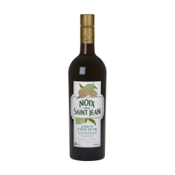 Noix de la St Jean : L'Apéritif Incontournable à Base de Vin et de Noix.