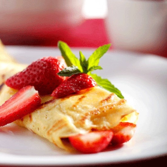 Crepes with strawberries and Pastis HB
