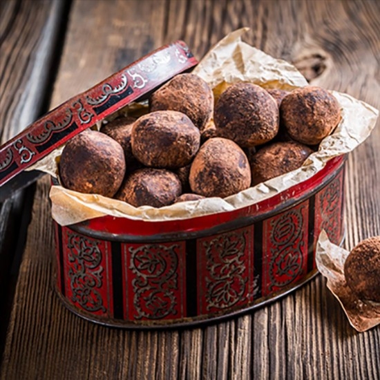  Chocolate, orange and RinQuinQuin truffles