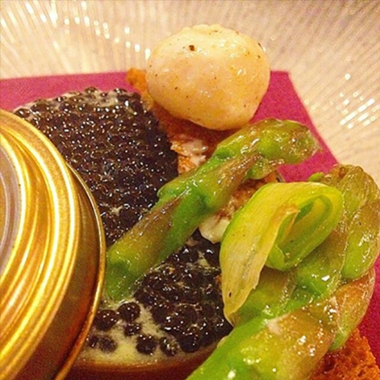 Illusion caviar asperges au Pastis Henri Bardouin de Jeremy Galvan