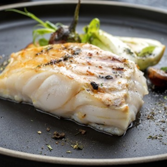 Pavements of cod, blank sauce in the anise
