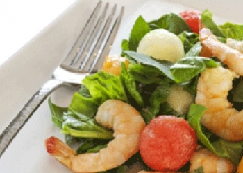 Salade de melon et crevettes flambées au Pastis Henri Bardouin