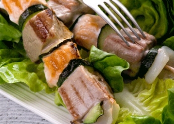 Anisette-flavored tuna skewers