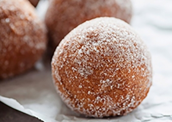 Doughnuts perfumed in the Pastis Henri Bardouin by Annie Boudara