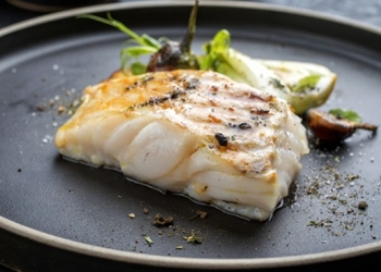 Pavements of cod, blank sauce in the anise