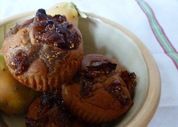 Chestnut muffins and late summer fruit at RinQuinQuin