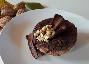 Chocolate and apple fondant, walnuts macerated with RinQuinQuin